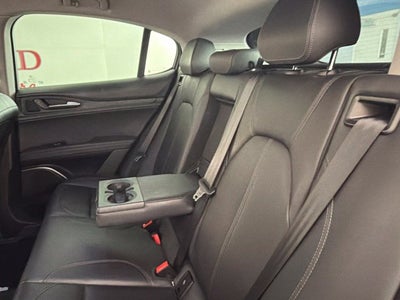 2020 Alfa Romeo Stelvio Base