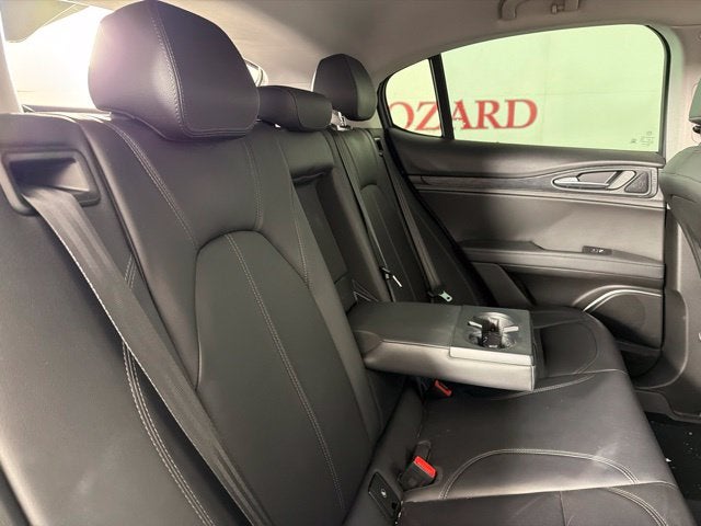 2020 Alfa Romeo Stelvio Base
