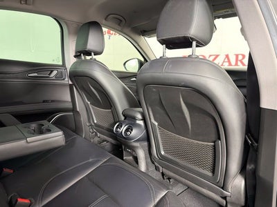 2020 Alfa Romeo Stelvio Base